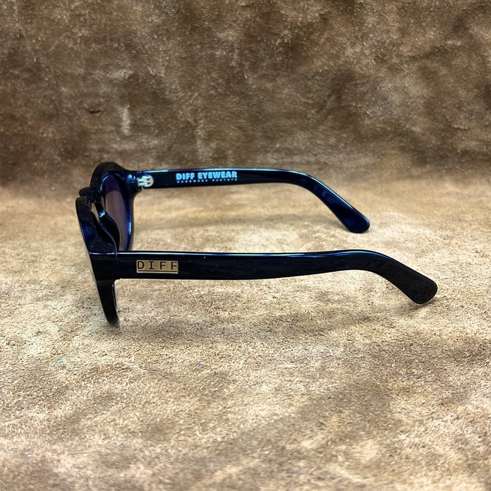 Diff Mirrored Reflective Lens Sunglasses - image 6